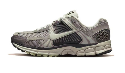 Nike Vomero 5 'Cobblestone’