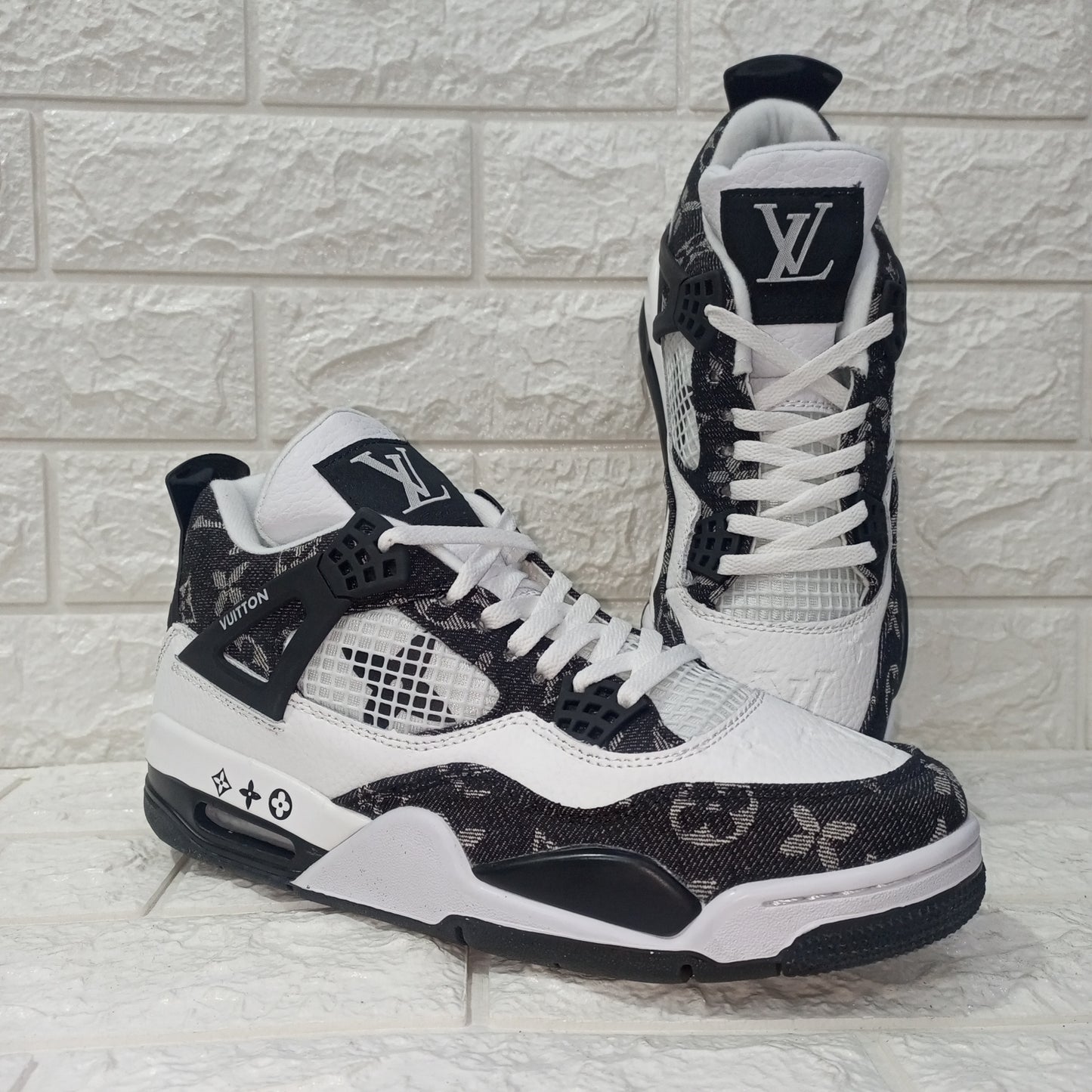 Air Jordan 4 ‘x LV Black White’